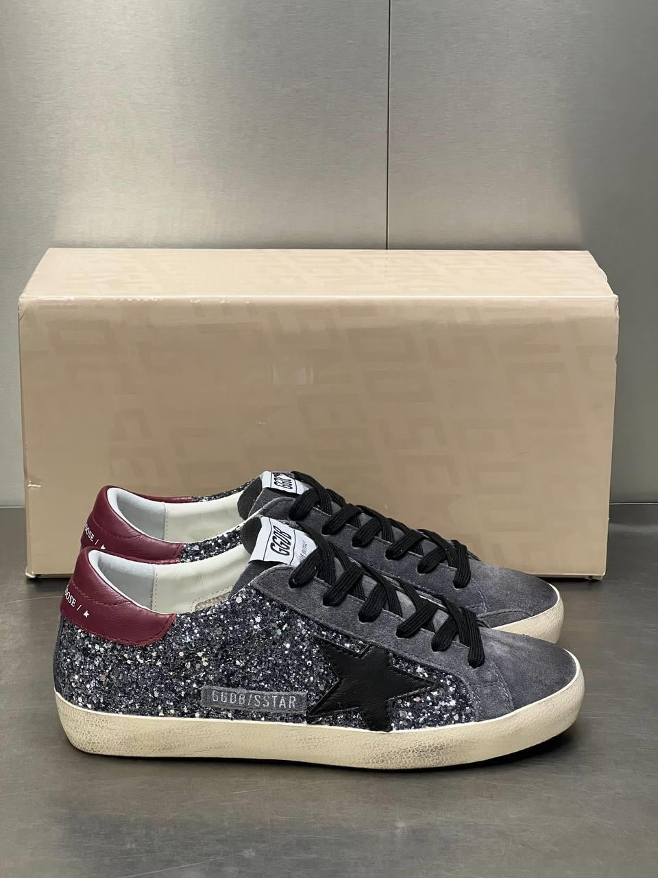 GOLDEN GOOSE