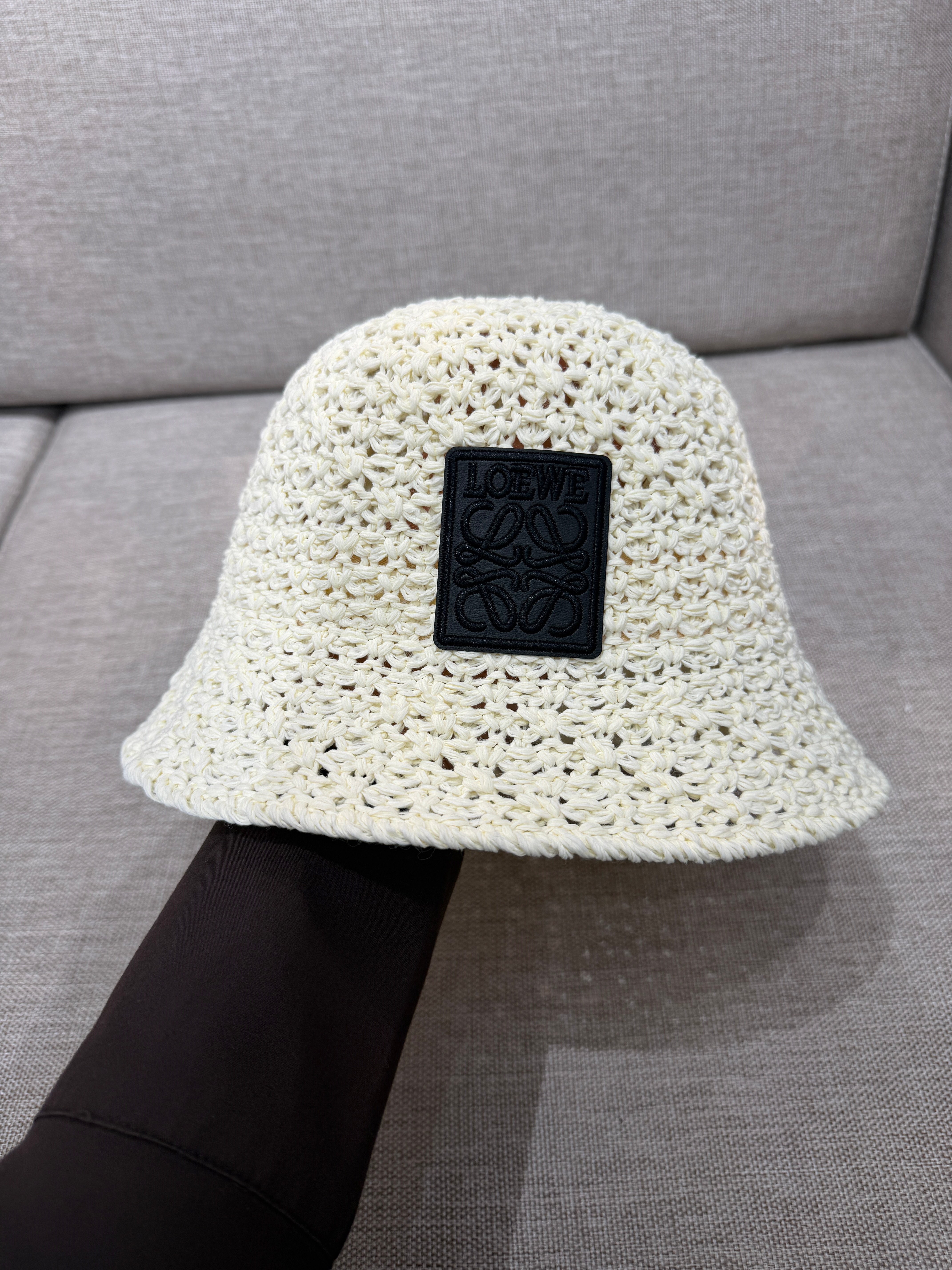 LOEWE ŞAPKA