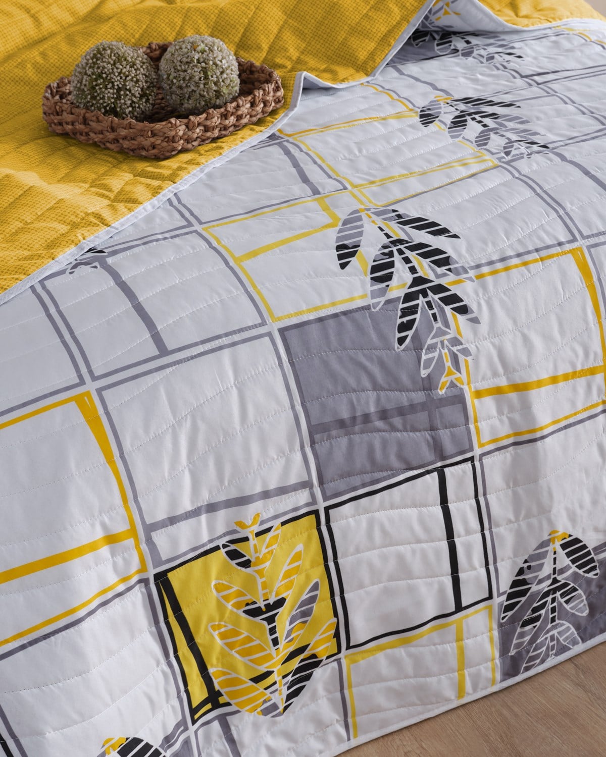 Pure Lines Sarı Premium Çift Taraflı Pamuklu Kapitone Yatak Örtüsü 210x230 cm