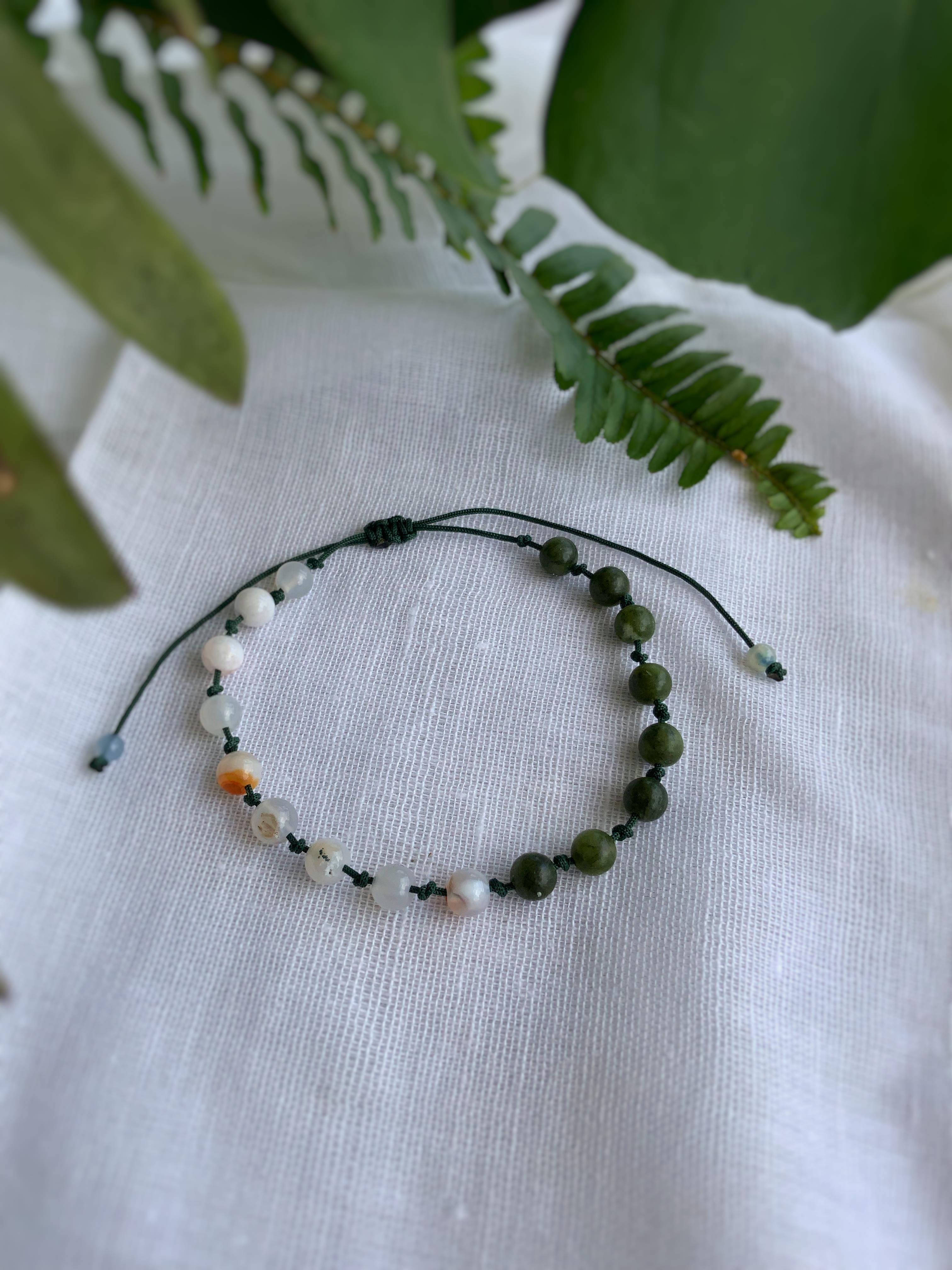 Akik ve Yeşim Taşı Bileklik