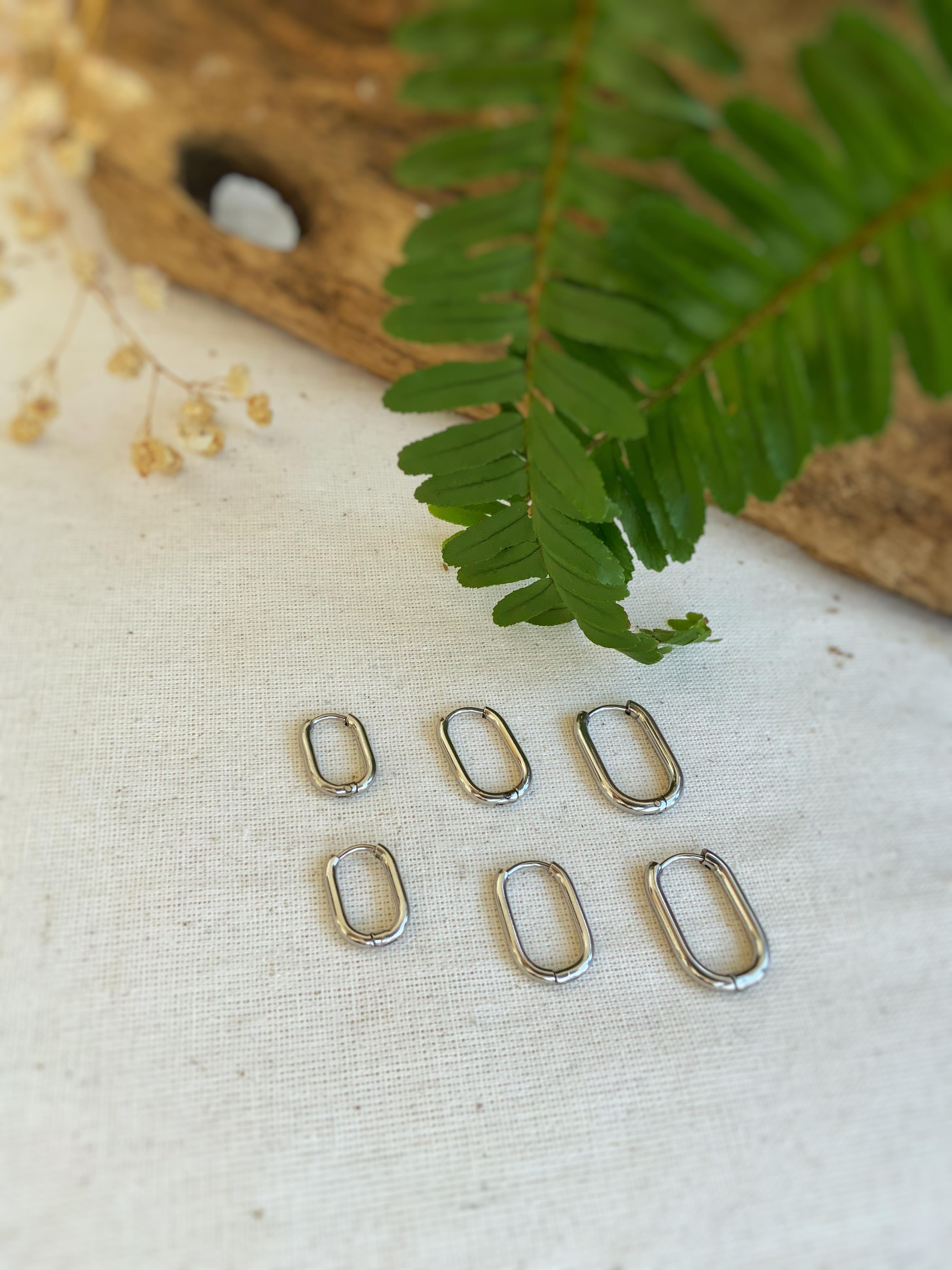 Çelik Oval Gümüş Küpe 01