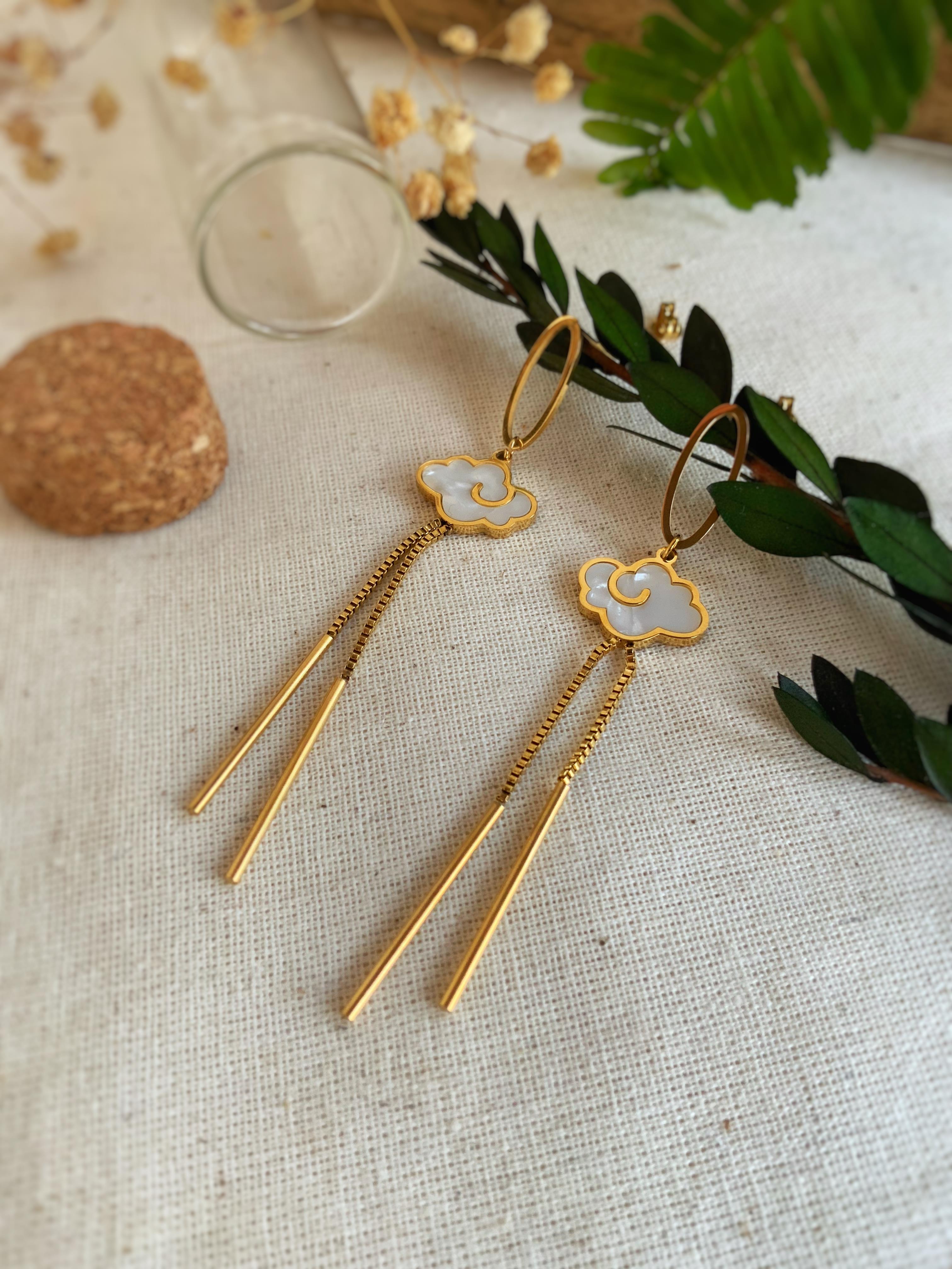 Çelik Sallantılı Bulut Küpe