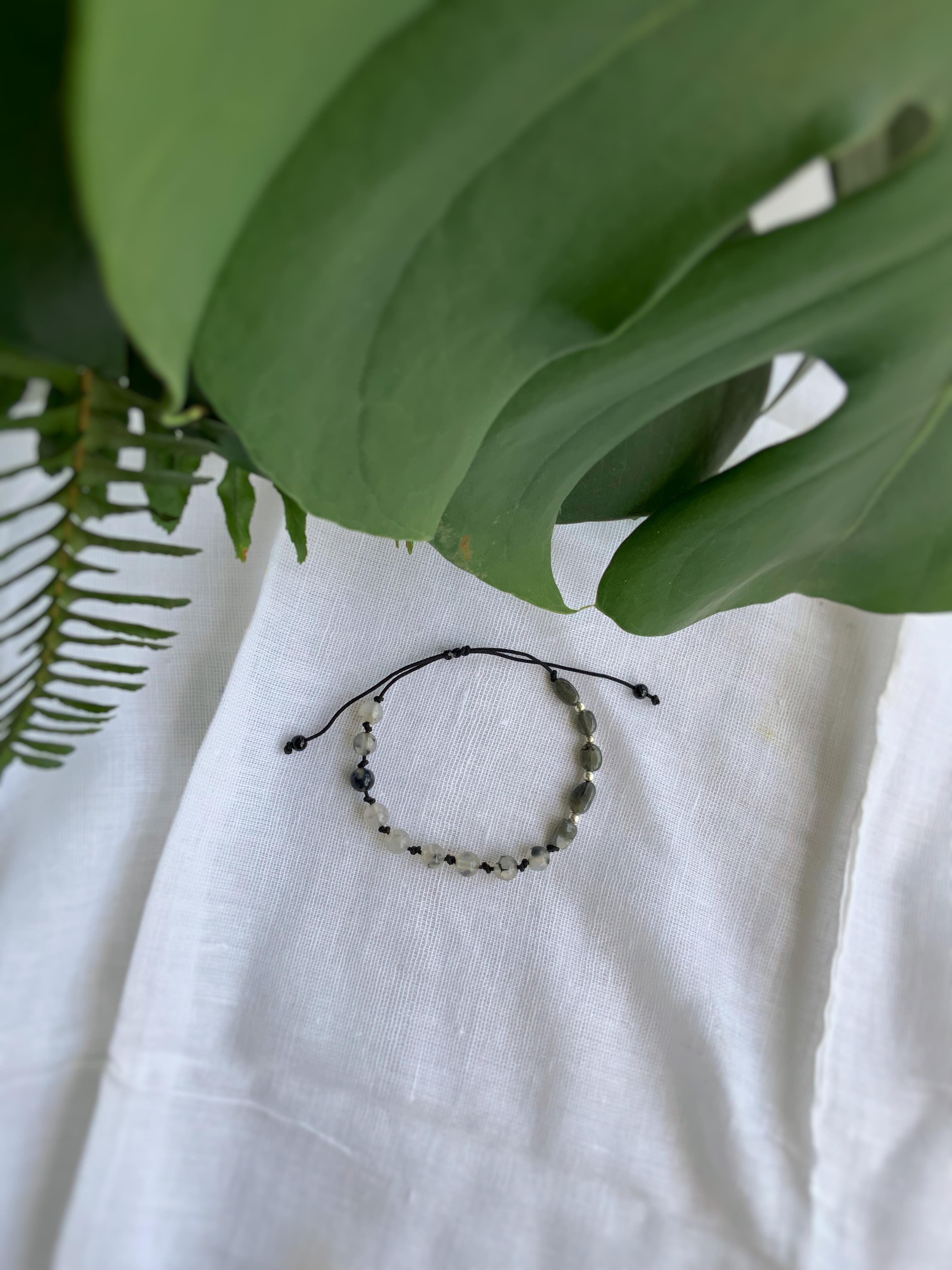 Gümüş Deatylı Tasarım Bileklik