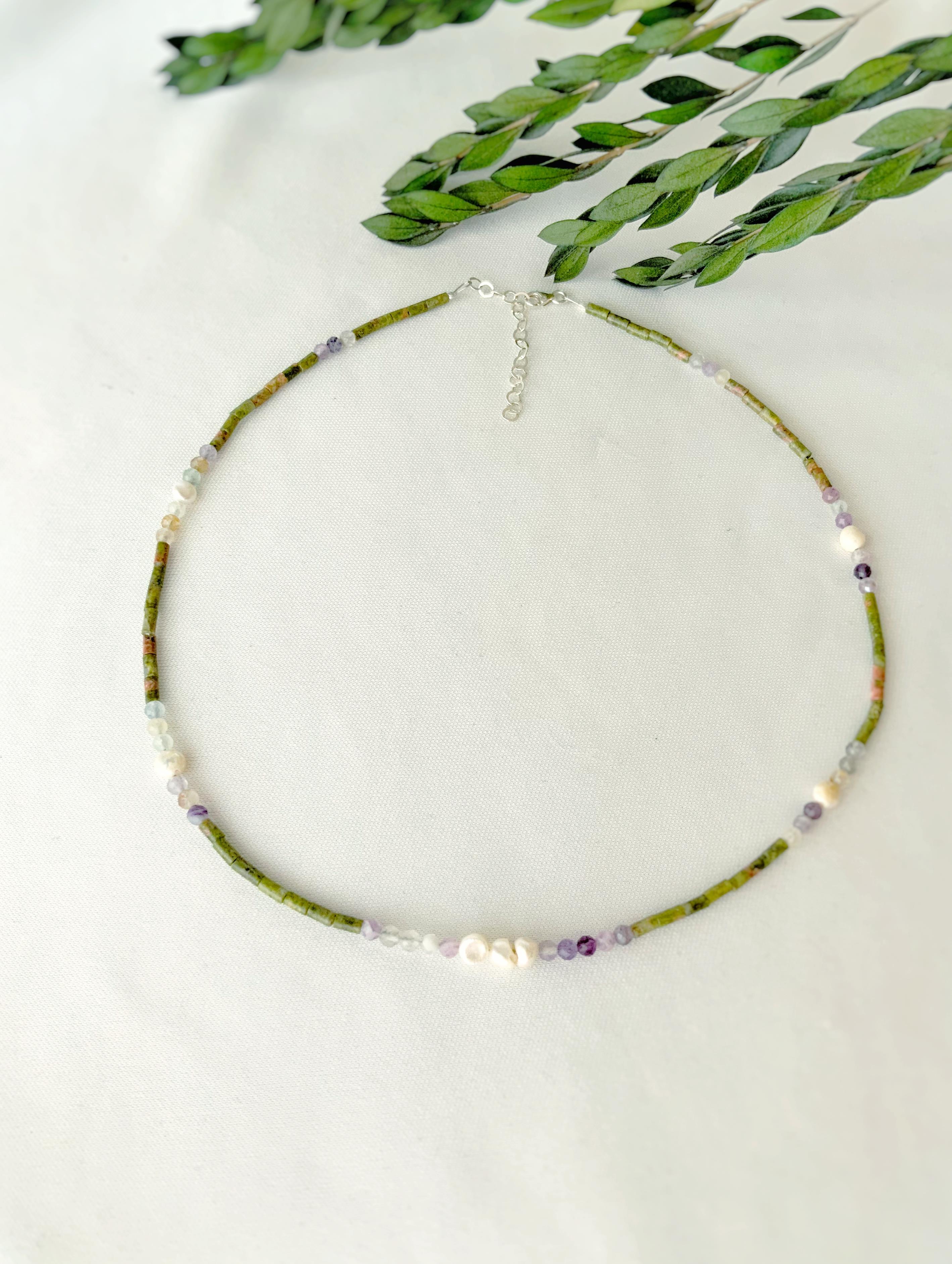 Seher Tanrıçası Doğaltaş Kolye 