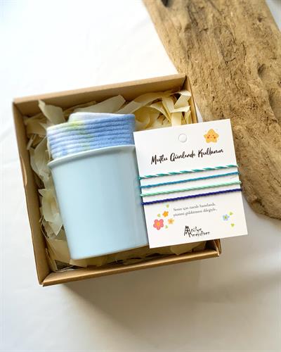 Mavi Bardak Çorap Bileklik Hediye Seti