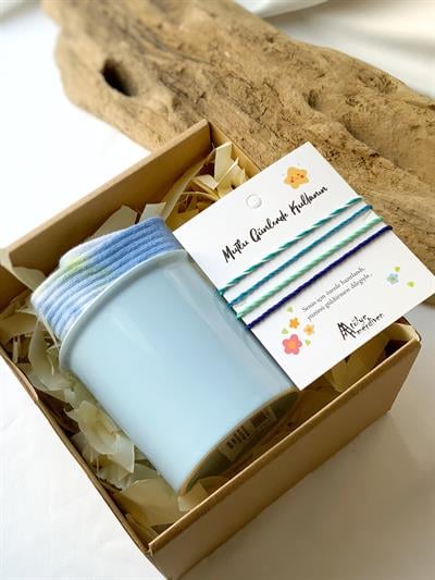 Mavi Bardak Çorap Bileklik Hediye Seti