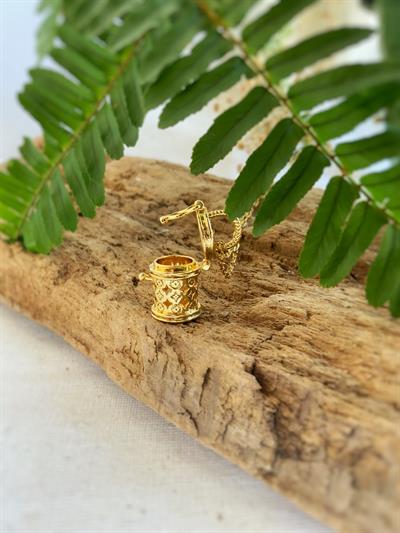 Sanduka Çelik Kolye