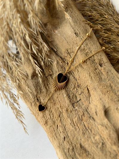 Siyah Kalp Detaylı Çelik Kolye