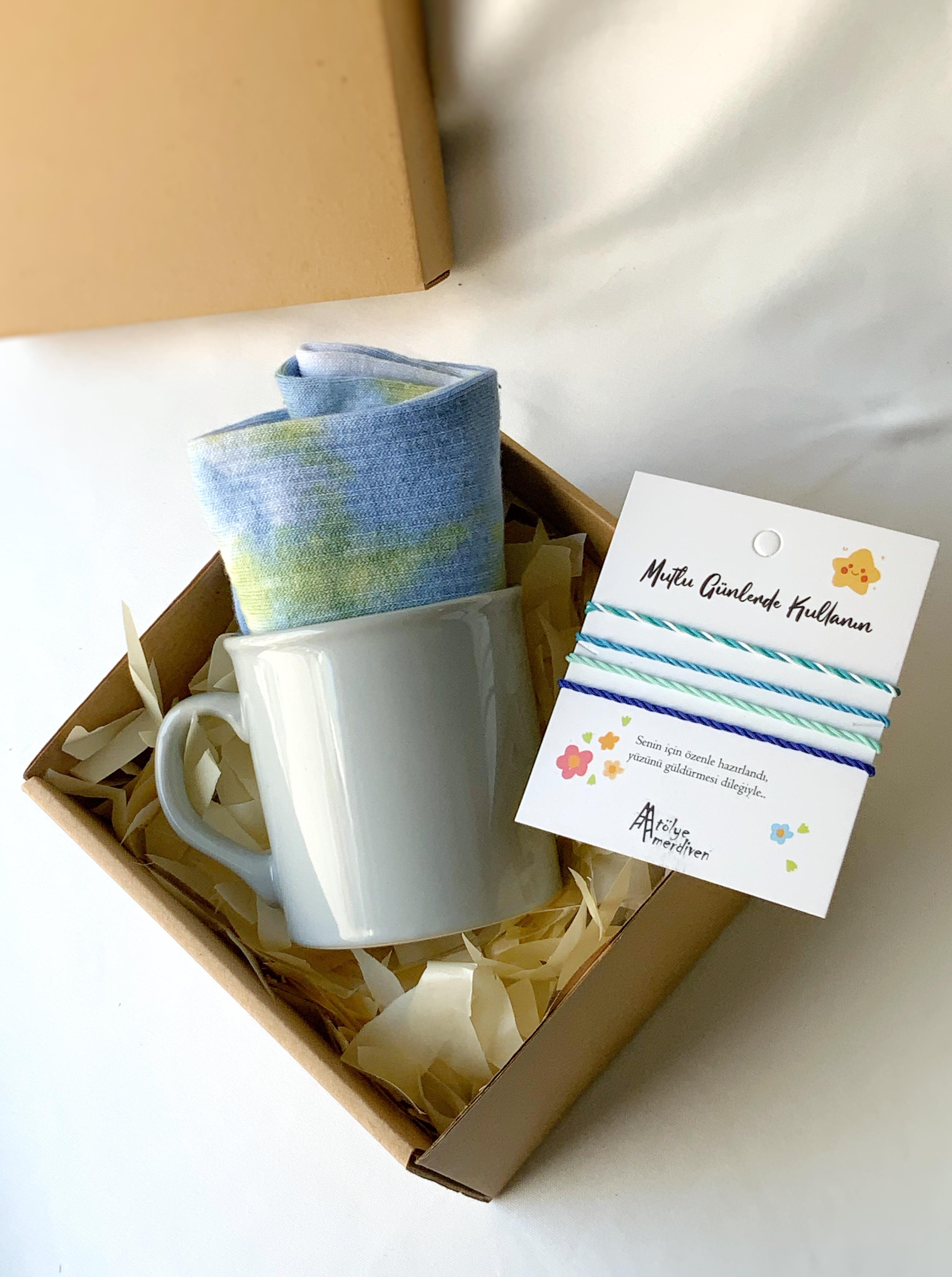 Gri Bardak Çorap ve Bileklik Hediye seti