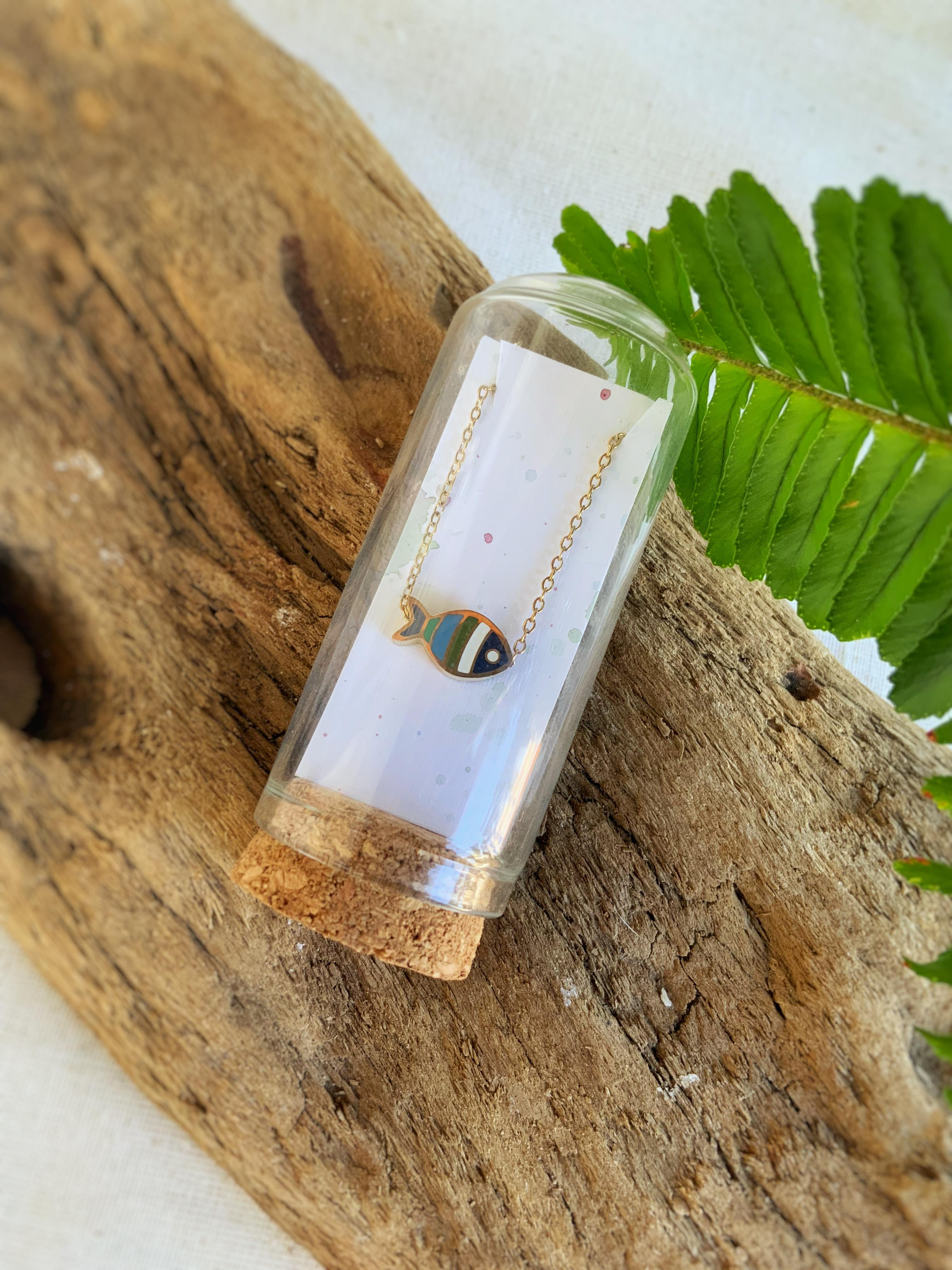 Mineli Çelik Balık Kolye