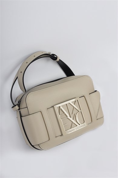 Armani Exchange Kadın Marka Logolu Ayarlanabilir Omuz Askılı Bej1 Omuz Çantası 942699 0A874-U6208