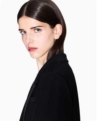 Armani Exchange Kadın Normal Kalıp Çentikli Yaka Çift Düğmeli Siyah Ceket XW001281 AF16125-UC001