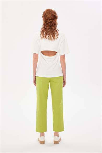 Berrin Kadın Kısa Kol Sıfır Yaka Büyük Cep Detaylı Günlük Ekru T-Shirt 124Y07007115-EKRU