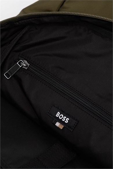 BOSS Erkek Fermuarlı Ön ve İç Cepli Logo Kabartmalı Ayarlanabilir Askılı Haki Omuz Çantası 50567729-347