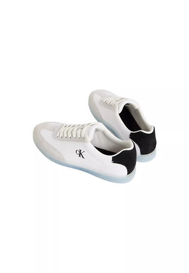 Calvin Klein Erkek Düşük Bilekli CK Logo Detaylı Topuk Kısmında Süet Detaylı Beyaz Sneaker HM0HM02126-01W