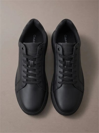 Calvin Klein Erkek Hakiki Deri Düşük Bilekli CK Logo Kabartmalı Siyah Sneaker YM0YM01317-0GT