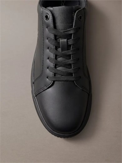 Calvin Klein Erkek Hakiki Deri Düşük Bilekli CK Logo Kabartmalı Siyah Sneaker YM0YM01317-0GT