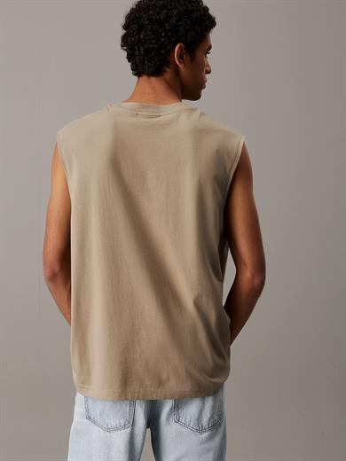 Calvin Klein Erkek Kolsuz Regular Fit Bisiklet Yaka Pamuklu Bej T-Shirt J30J327493-PAH