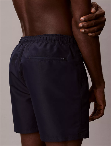 Calvin Klein Erkek Logo Baskılı Hızlı Kuruyan Kumaş Beli Lastikli Lacivert Deniz Şortu LV00N61047-0PP