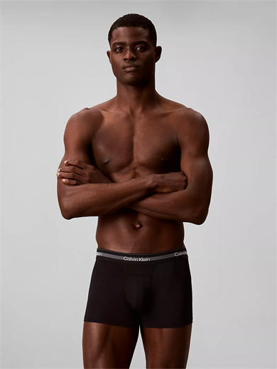 Calvin Klein Erkek Logo Etiketli Elastik Bel Bantlı Üçlü Paket Siyah Boxer LV00NB4536-UB1