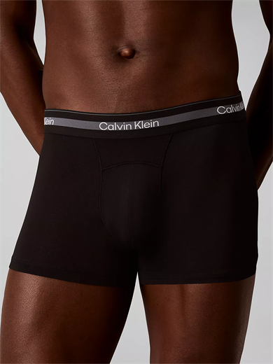Calvin Klein Erkek Logo Etiketli Elastik Bel Bantlı Üçlü Paket Siyah Boxer LV00NB4536-UB1
