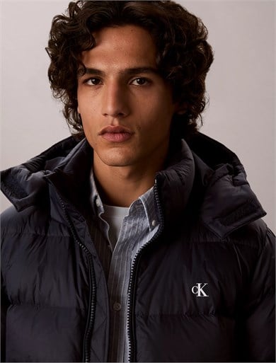 Calvin Klein Erkek Normal Kesim Kuş Tüyü Dolgulu Kapitone Tasarımlı Çıkarılabilir Kapüşonlu Lacivert Mont LV04RG515G-CEF