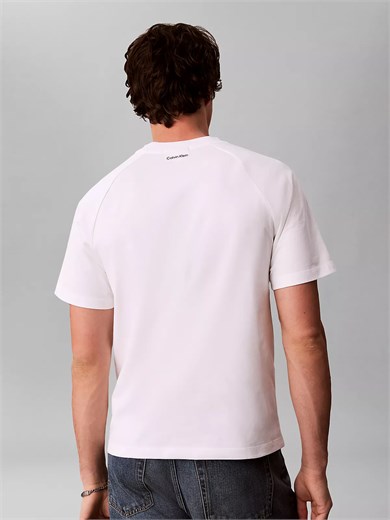 Calvin Klein Erkek Regular Fit Yuvarlak Yakalı Omuzları Şerit Çizgili Kısa Kollu Beyaz T-Shirt LV04RH201G-YAF