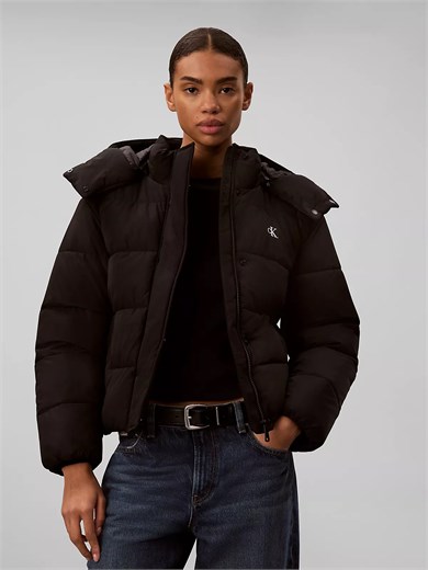 Calvin Klein Kadın Boxy Fit Kısa Boy Su ve Rüzgar İtici Çıkarılabilir Kapüşonlu Siyah Mont LV047H504G-UB1