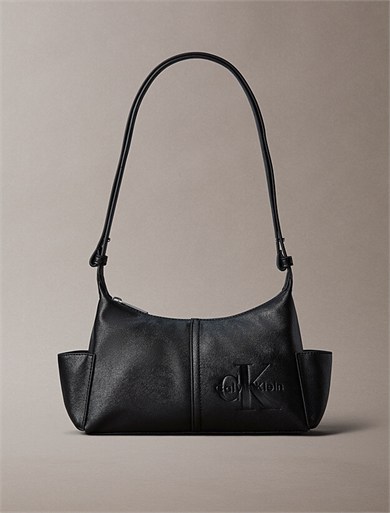 Calvin Klein Kadın Fermuarlı İç Cepli Ayarlanabilir Omuz Askılı Kabartma Monologolu Siyah Çanta LV04F3687G-UB1