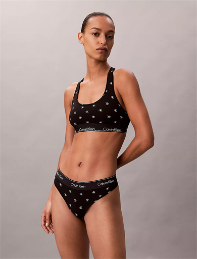 Calvin Klein Kadın Kare Yaka Lastikli Dar Calvin Yazı Desenli Siyah Bralet LV00QF8493-PCS
