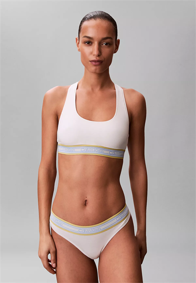 Calvin Klein Kadın Logo Desenli Elastik Bel Bantlı Askılı Beyaz Büstiyer LV00QF8692-YAS
