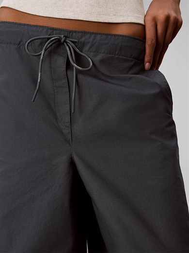 Calvin Klein Kadın Normal Kalıp Beli Lastikli Geniş Paçalı Pamuk Lacivert Pantolon LV047G610G-CEG