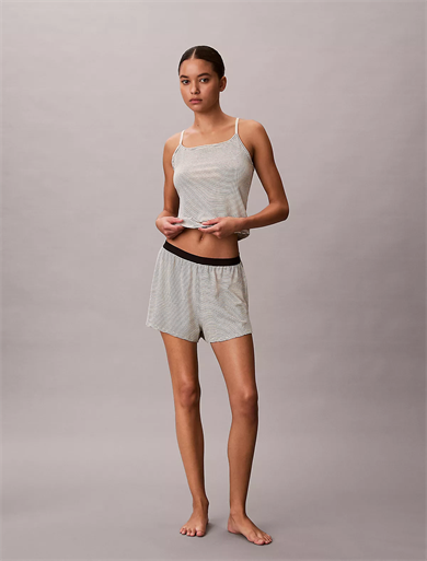 Calvin Klein Kadın Rahat Kalıp Beli Lastikli Kısa Ekru Şort LV00QS7614-58V