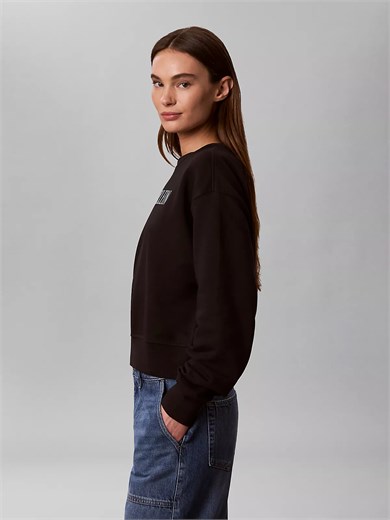 Calvin Klein Kadın Rahat Kalıp Yuvarlak Yakalı Logo Baskılı Düşük Omuzlu Pamuklu Uzun Kollu Siyah Sweatshirt LV047H806G-UB1
