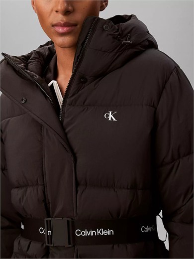 Calvin Klein Kadın Regular Fit Su ve Rüzgar İtici Kapüşonlu Çıkarılabilir Logo Kemerli Şişme Siyah Mont LV047D507G-UB1