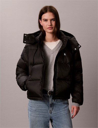Calvin Klein Kadın Relaxed Fit Kısa Boy Ördek Tüyü Dolgulu Su İtici Çıkarılabilir Kapüşonlu Şişme Siyah Mont LV047H500G-UB1