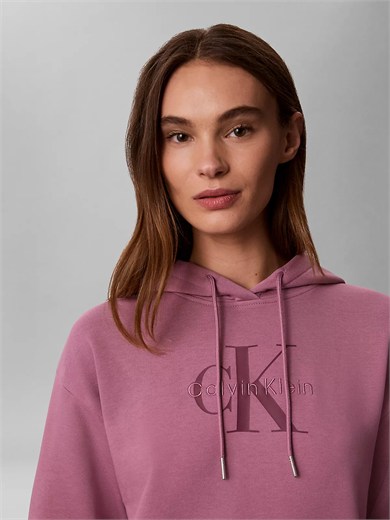 Calvin Klein Kadın Relaxed Fit Pamuklu Havlu Kumaş Düşük Omuzlu Kapüşonlu Kanguru Cepli Logo Baskılı Pembe Sweatshirt LV047E221G-VCB