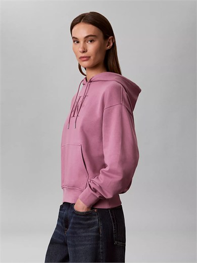 Calvin Klein Kadın Relaxed Fit Pamuklu Havlu Kumaş Düşük Omuzlu Kapüşonlu Kanguru Cepli Logo Baskılı Pembe Sweatshirt LV047E221G-VCB