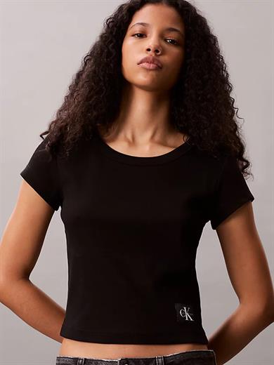 Calvin Klein Kadın Slim Fit Yuvarlak Yaka Pamuklu Kısa Kollu Siyah T-Shirt LV047C200G-UB1