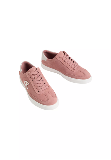 Calvin Klein Kadın Süet Deri Rahat ve Düz Taban CK Logolu Pembe Sneaker HW0HW03144-0J2