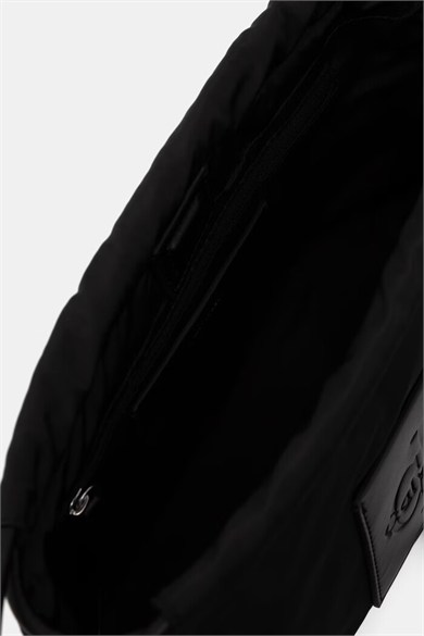 Calvin Klein Kadın Tekstil Yüzey Büzgülü Kapamalı Ayarlanabilir Çapraz Askılı İç Fermuar Cepli Siyah Çanta LV04F3871G-UB1