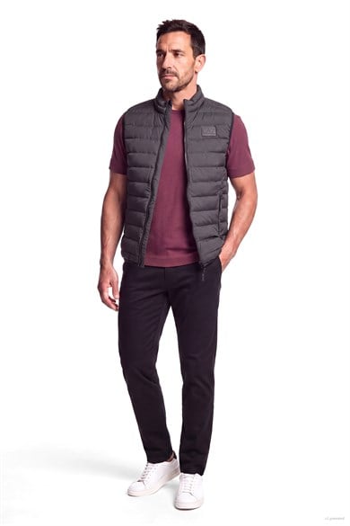 Ea7 Erkek Pamuklu Regular Fit Kapitoneli Kapüşonlu Fermuarlı Siyah Yelek 7M002381 AF15953-UC001