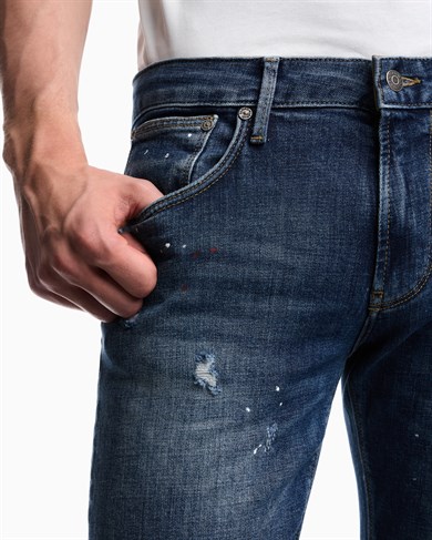 Emporıo Armani Erkek Dar Kesim Eskitme Desenli Düz Paça Denim Lacivert Jeans EM000121 AF27790-MB002