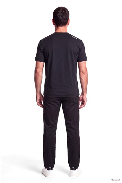 Emporıo Armani Erkek Normal Kalıp İşlemeli Logo Desenli Yuvarlak Yakalı Kalın Pamuklu Kumaşlu Kısa Kollu Lacivert T-Shirt EM007320 AF13715-UB118