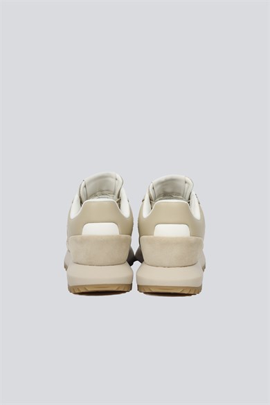 Emporıo Armani Erkek Süet ve File Detaylı Yuvarlak Burunlu Logo İmzalı Bej Sneaker EM004839 AF24321-M1359