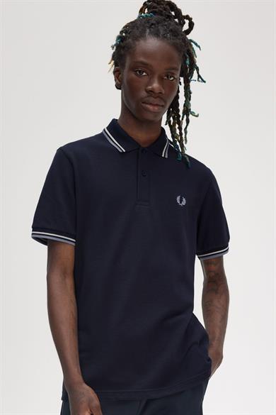Fred Perry Erkek Çift Manşet ve Yaka Detaylı Kısa Kollu Geleneksel Üretim Lacivert T-Shirt M12-Y84