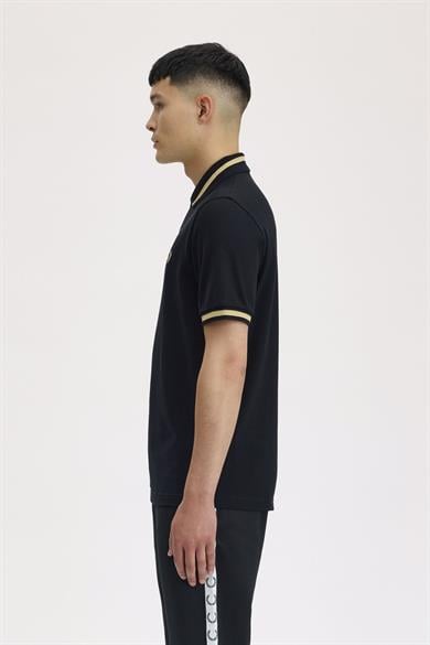 Fred Perry Erkek Kol ve Yaka Ucu Şerit Detaylı Kısa Kollu Siyah Polo Yaka T-Shirt M2-157