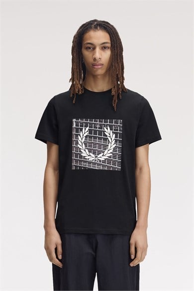 Fred Perry Erkek Regular Fit Pamuklu Kısa Kollu Siyah Kazak M3411-102