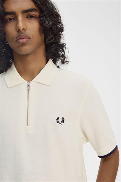 Fred Perry Erkek Regular Fit Fermuar Kapamalı %100 Pamuklu Kısa Kollu Bej T-Shirt M9886-560