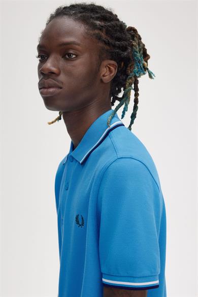 Fred Perry Erkek Regular Fit Yakası ve Kolları Çizgi Detaylı %100 Pamuklu Kısa Kollu Mavi T-Shirt M3600-Y27